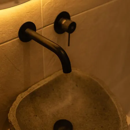 Swan Exclusive With Large Balcony Apartment